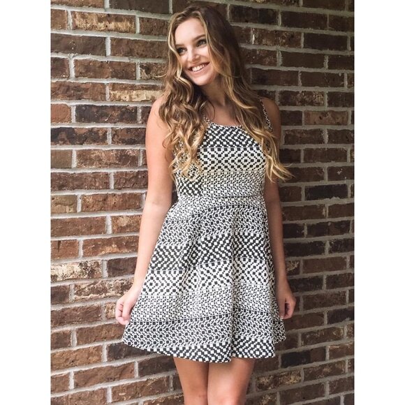 NWT Black & White Fit & Flare Mini Dress | Mod Mob Wife Office Siren Skater Chic - Picture 5 of 9